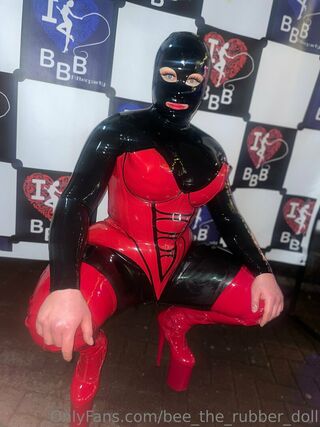 bee_the_rubber_doll