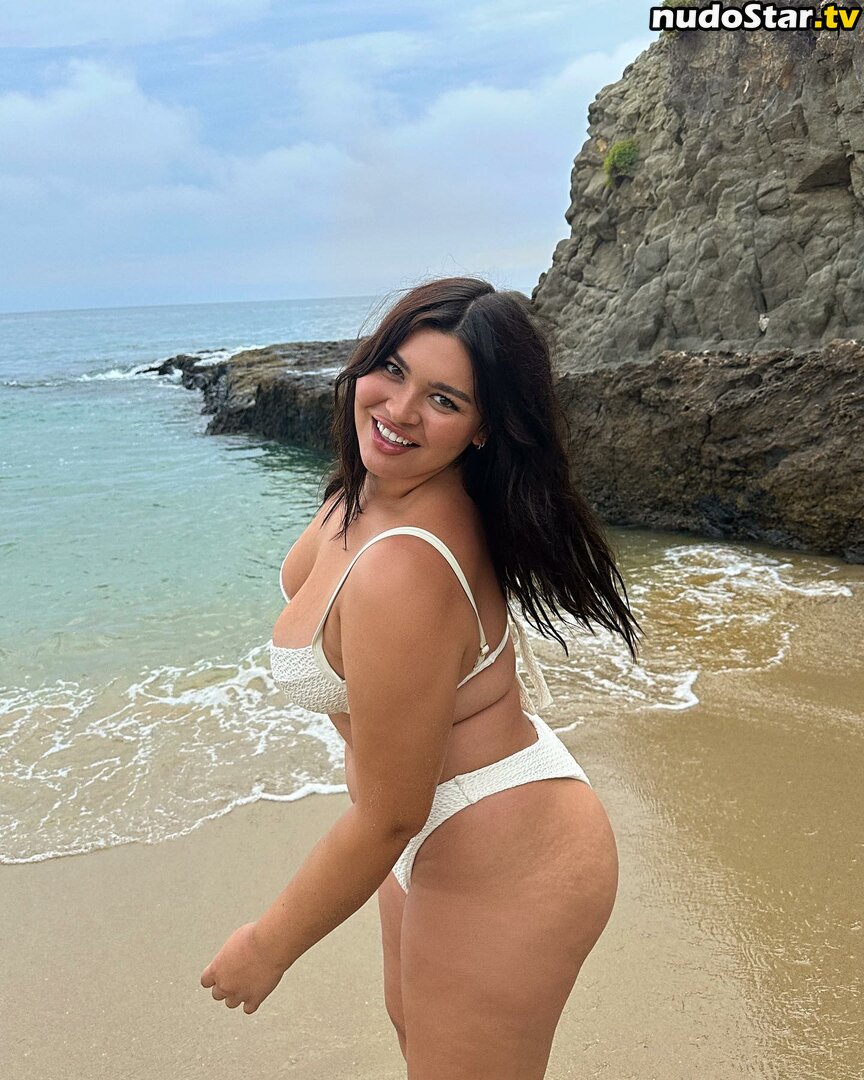 Bellaagolden / Tall Thicc Latina Model Nude OnlyFans Leaked Photo #25