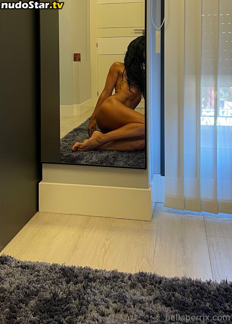 bellaperrix Nude OnlyFans Leaked Photo #15