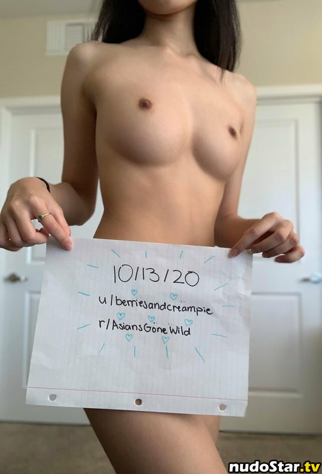 berriesandcreampie / sororitycream18 / whatmissysmaking Nude OnlyFans Leaked Photo #10