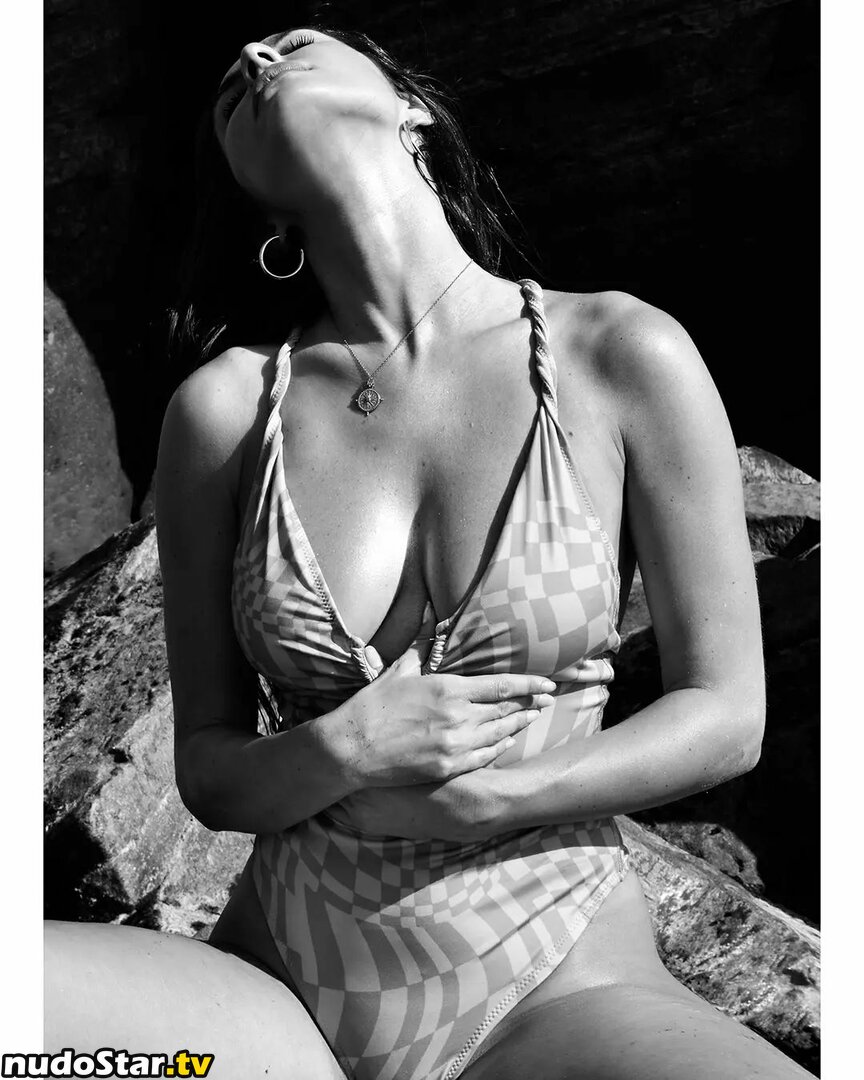 Bethanylydiaa / lydiafarley Nude OnlyFans Leaked Photo #38