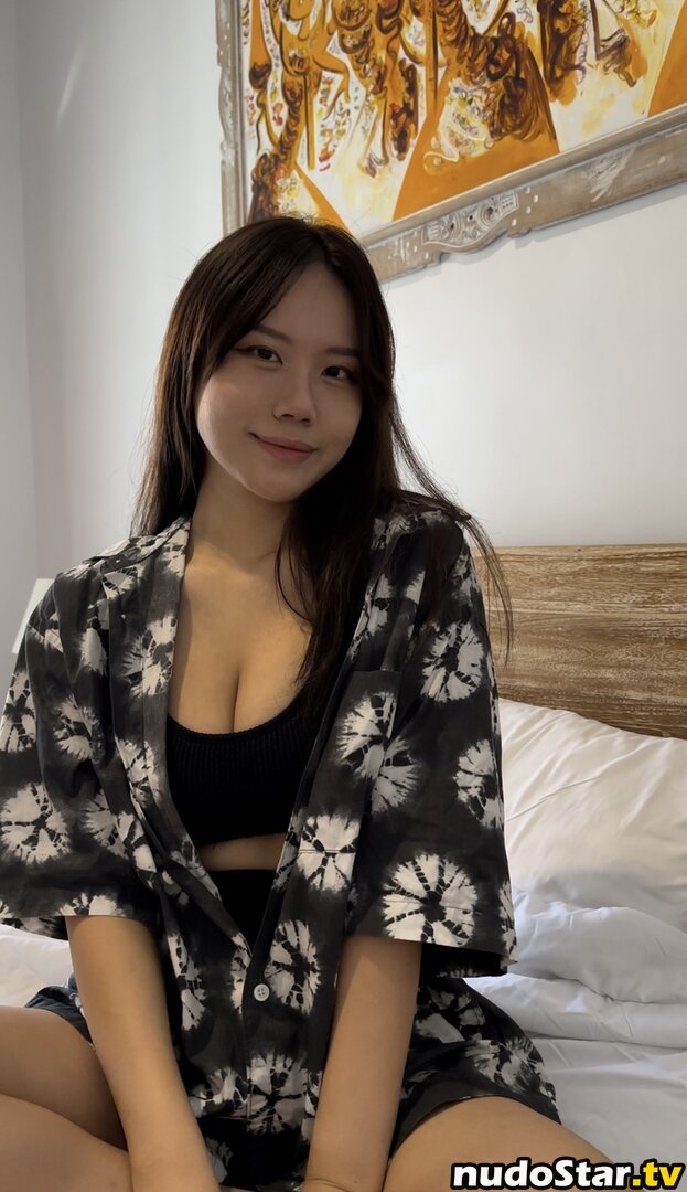 beverlyloh Nude OnlyFans Leaked Photo #38