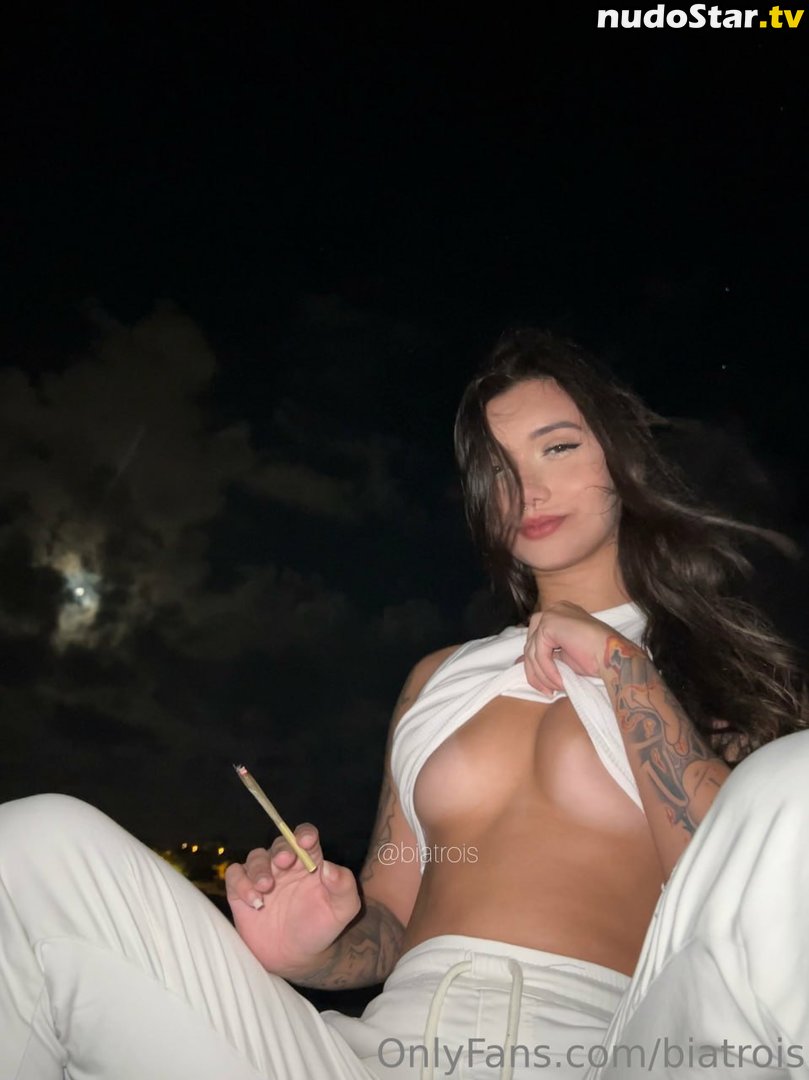 Bia Trois / biatrois / musicabia Nude OnlyFans Leaked Photo #17