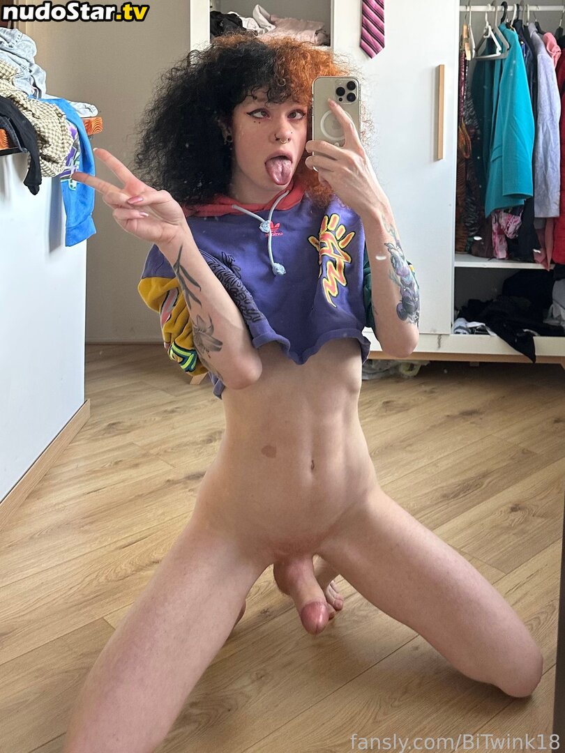 BiTwink18 / ZoeLaGoblina Nude OnlyFans Leaked Photo #65