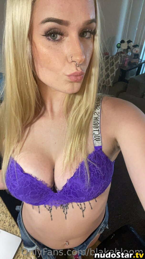 blake_blossom.b / blakebloom Nude OnlyFans Leaked Photo #27