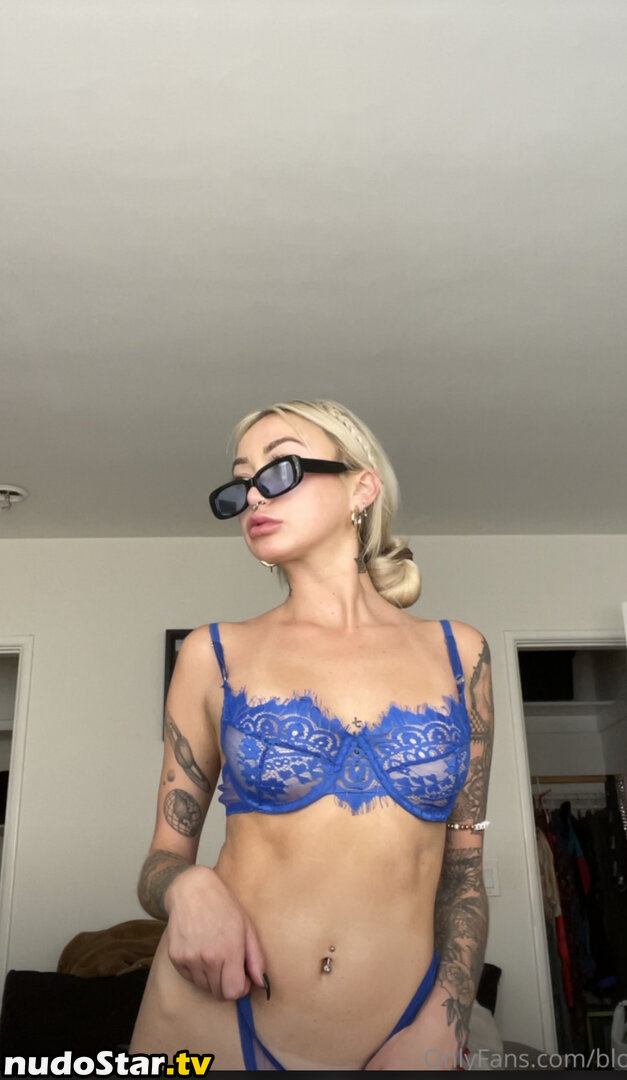 Blondeanime / blondeofficial Nude OnlyFans Leaked Photo #13