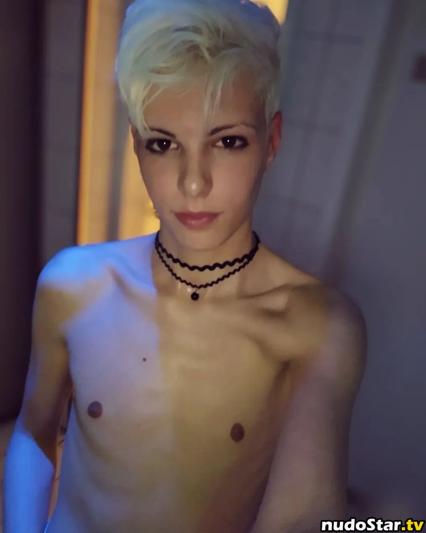 Blonditwink / blonditwink1 / femboytwink2 Nude OnlyFans Leaked Photo #9