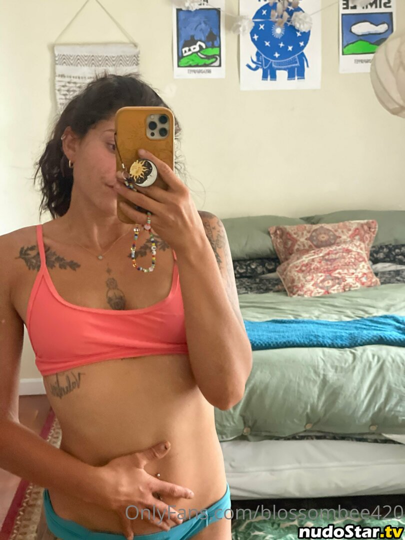 blossombee420 Nude OnlyFans Leaked Photo #7