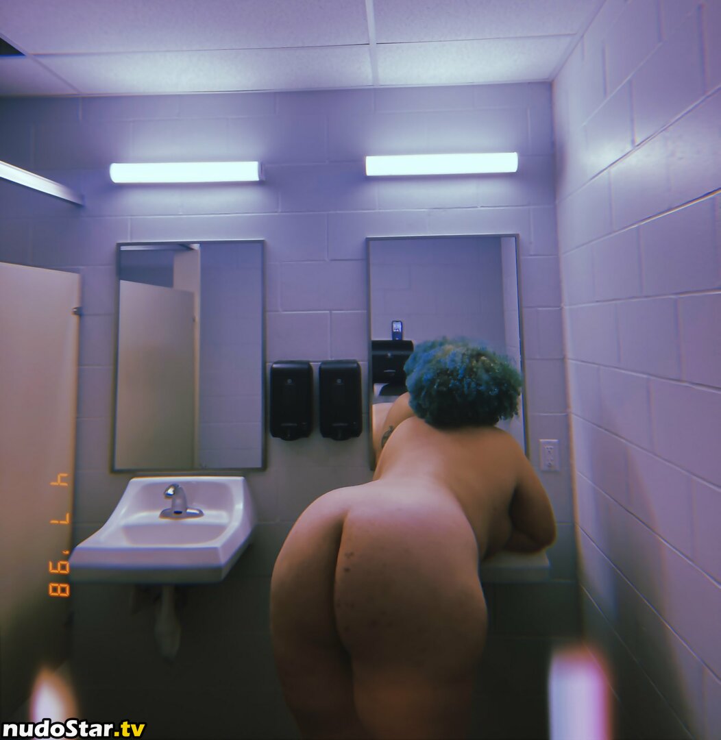 BlueMoss_xx / bluemossball Nude OnlyFans Leaked Photo #34