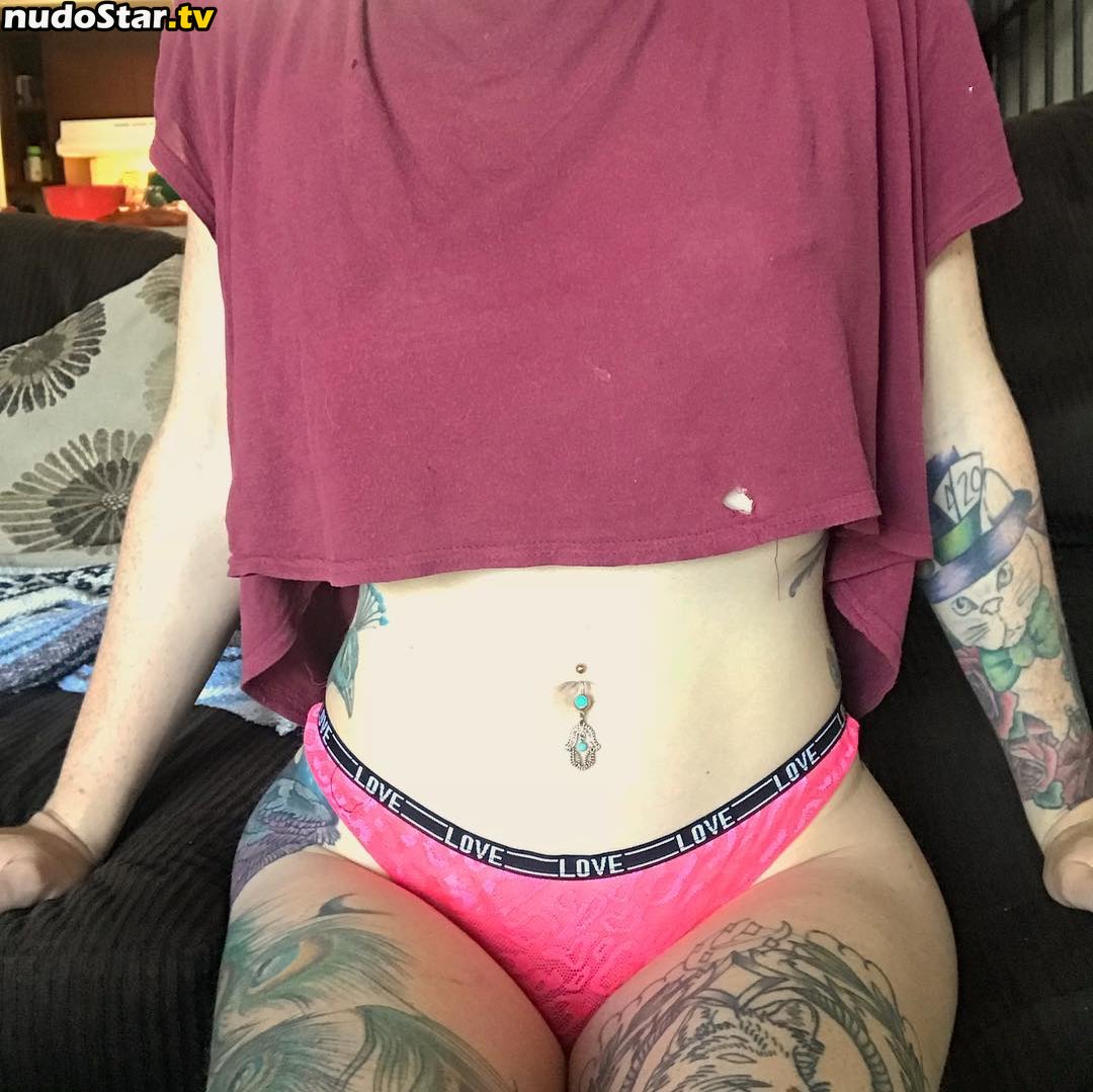 BluTube / orchidsandhoney / therealroyalblu Nude OnlyFans Leaked Photo #13