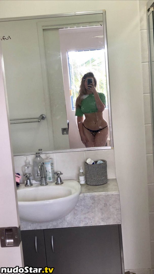 Bootybyshel / bootybyshelx / https: Nude OnlyFans Leaked Photo #23