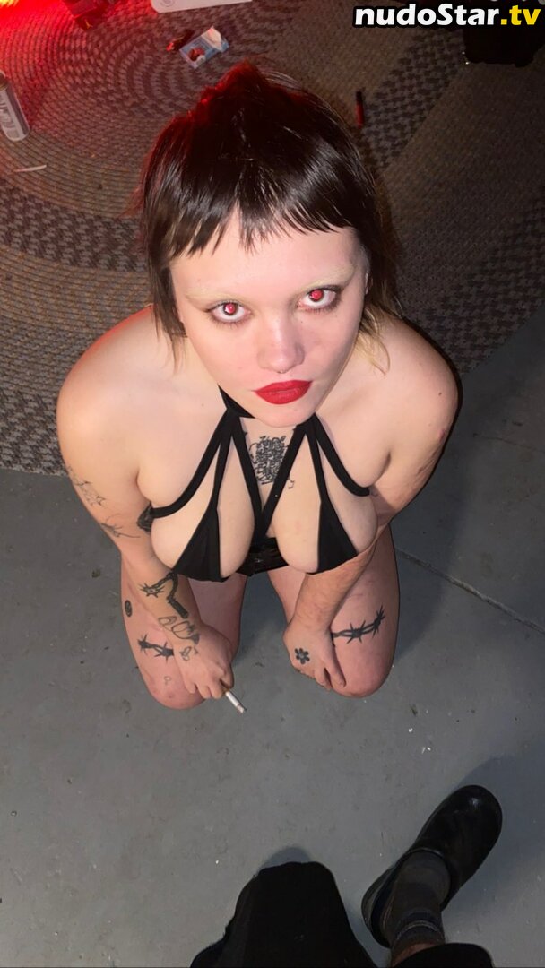 Bree McGee / slipknotnightcore Nude OnlyFans Leaked Photo #12