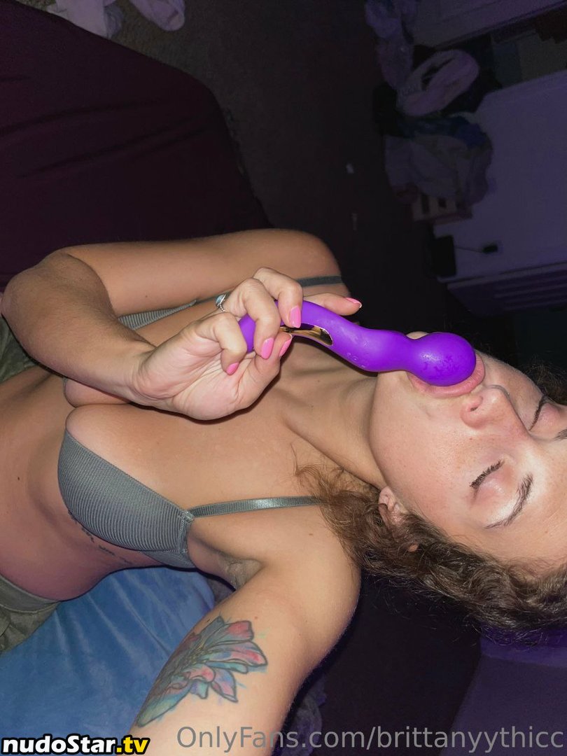 Brittanyythicc / brittythicc / brittyymacc Nude OnlyFans Leaked Photo #5