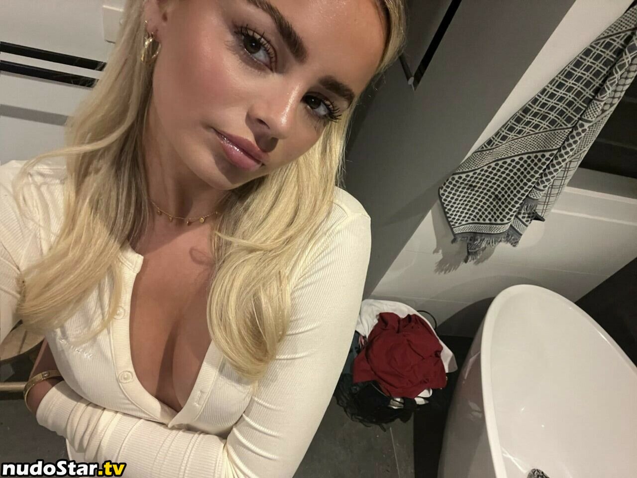 bbrontte / brontesheppeard Nude OnlyFans Leaked Photo #32