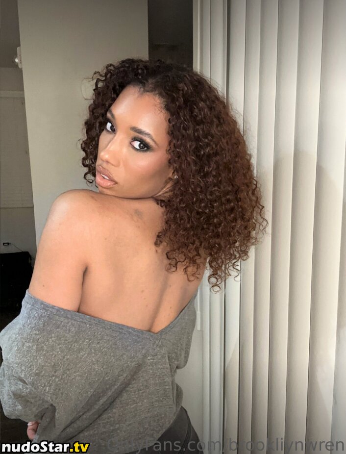 Brookliyn Wren / brookliyn_wren / brookliynwren / helloBROOKLIYN Nude OnlyFans Leaked Photo #559