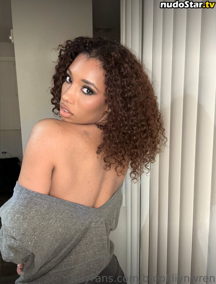 Brookliyn Wren / brookliyn_wren / brookliynwren / helloBROOKLIYN Nude OnlyFans Leaked Photo #917