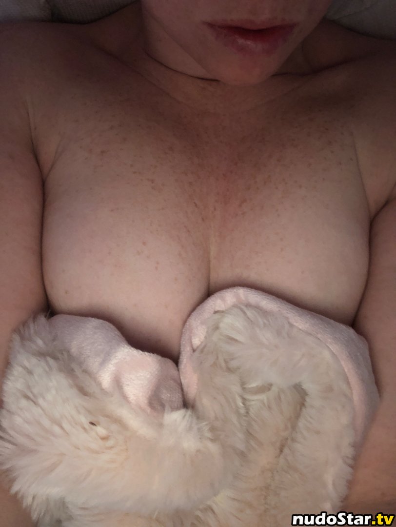 Bustyredheadmilf Nude OnlyFans Leaked Photo #17