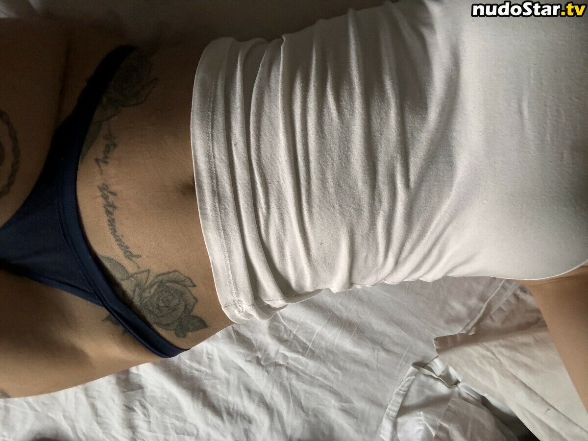 Caputile / Letícia Caputi Nude OnlyFans Leaked Photo #2