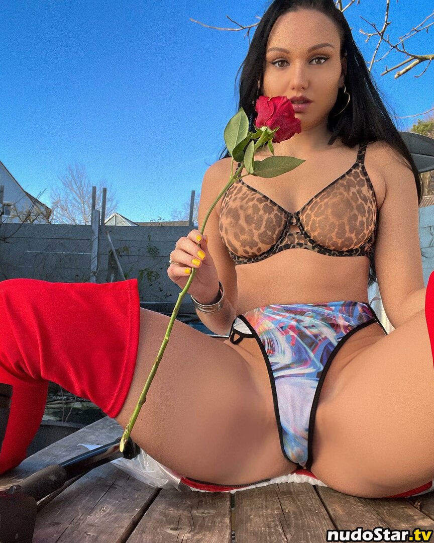 Carinnha White / carinnhawhite / https: Nude OnlyFans Photo #77 -  Nudostar.TV