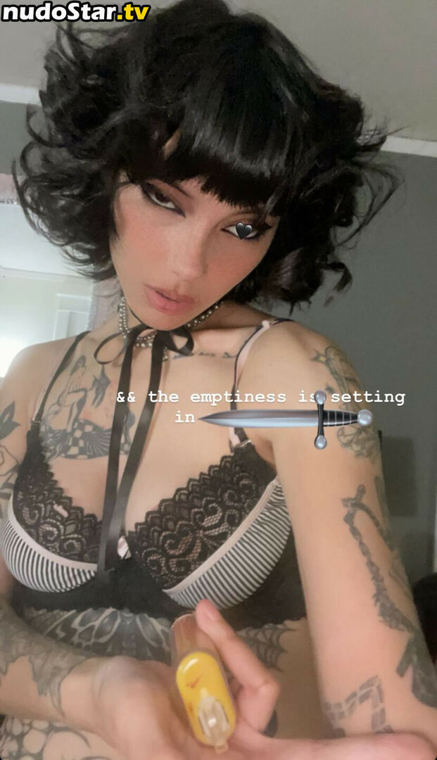 arsonprincess / carmenhollow Nude OnlyFans Leaked Photo #1