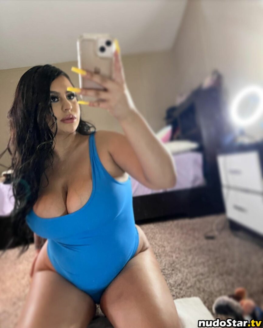 Carolina Corrales / jenny.talamantes Nude OnlyFans Leaked Photo #2