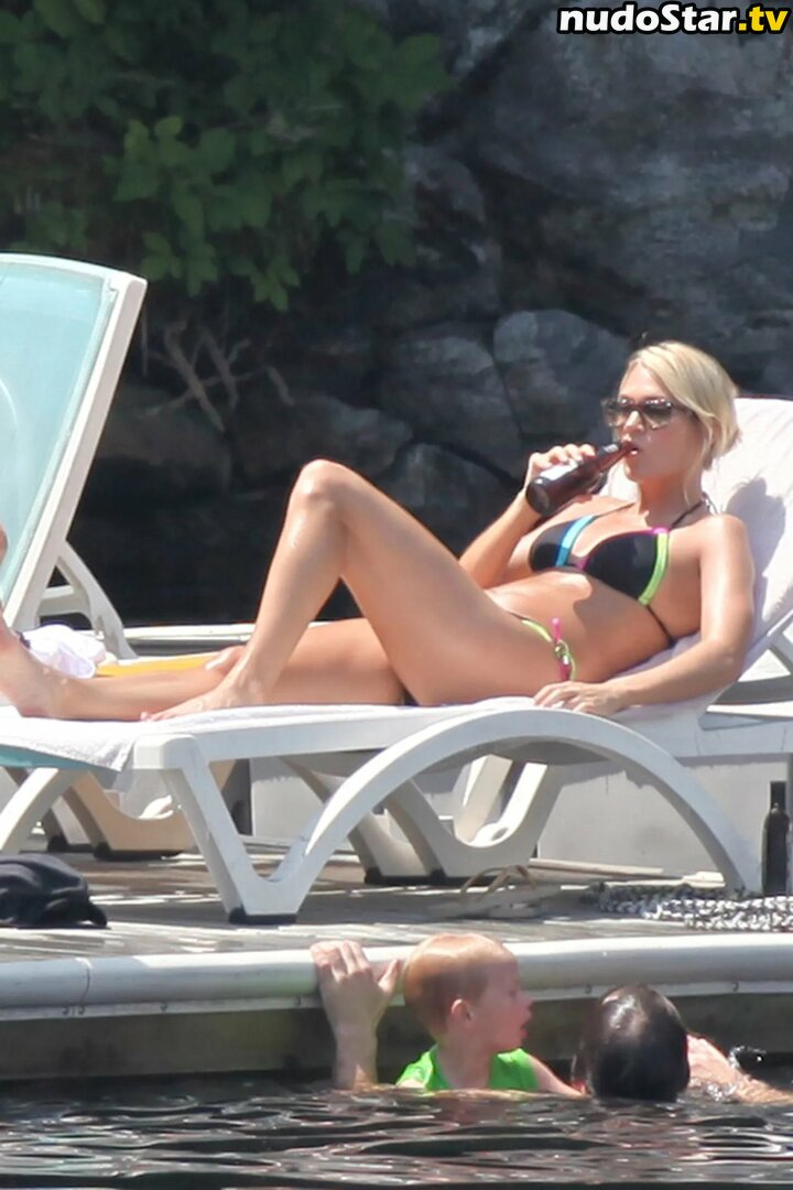 Carrie Underwood / carrieunderwood / saraunderwood Nude OnlyFans Leaked Photo #54