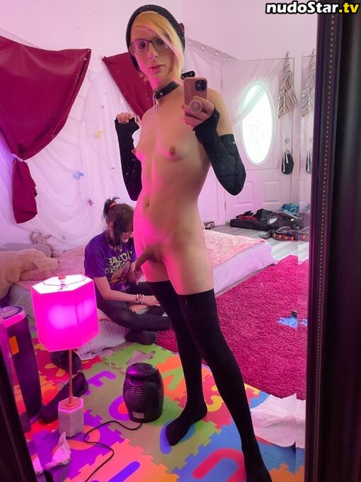 Cassie Coyote / cassiecoyote / futanarchy Nude OnlyFans Leaked Photo #4