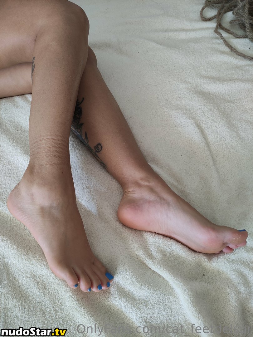 cat_feetdelsur / cat_v3ntur3s Nude OnlyFans Leaked Photo #12