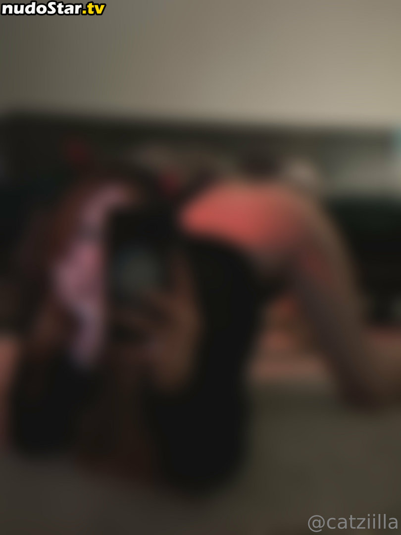 Catziilla / catzii / cptamaziing Nude OnlyFans Leaked Photo #120