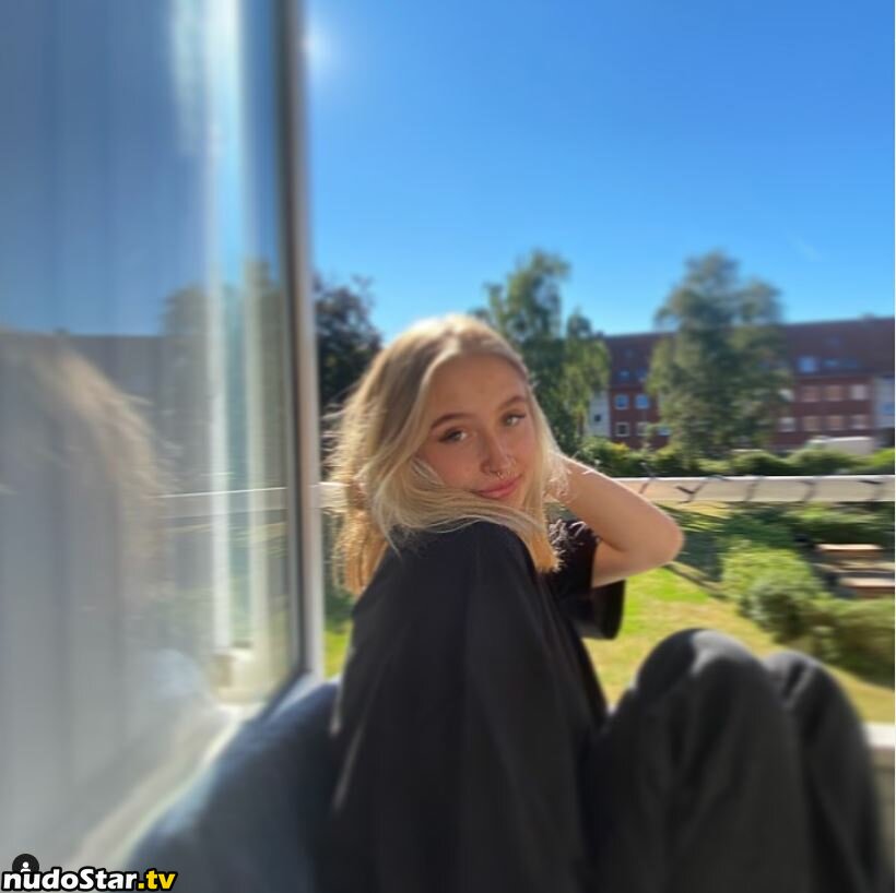 Cecilie M. Paasch / ceciliepaasch Nude OnlyFans Leaked Photo #1