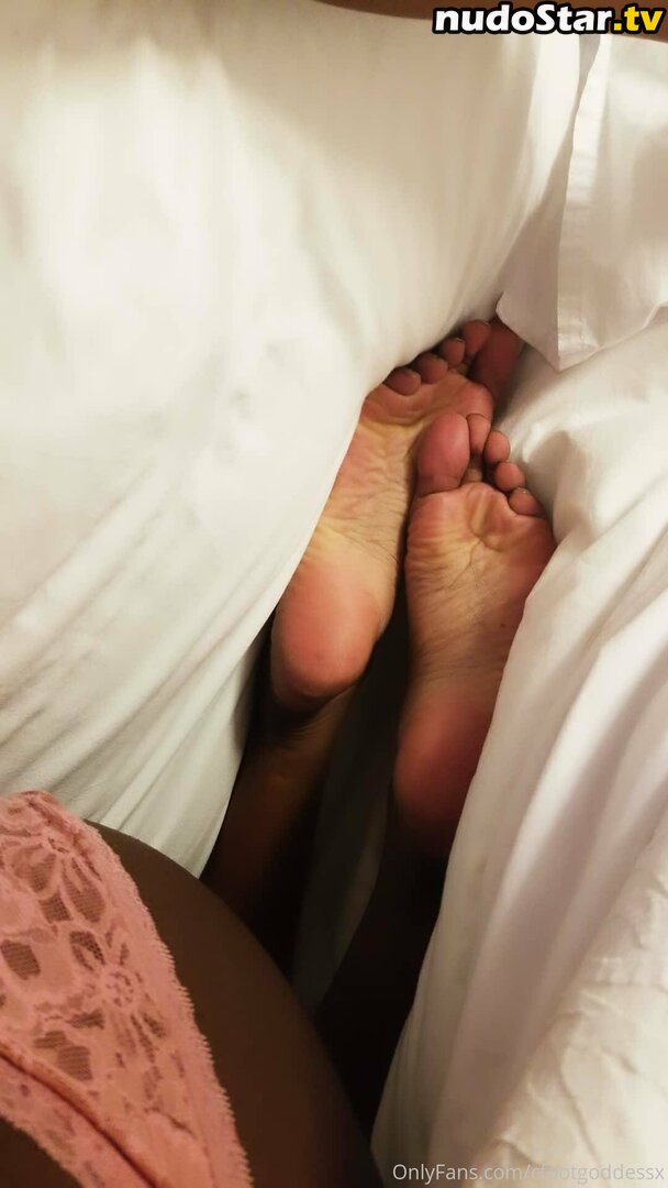 cfootgoddessx / chocolate_foot_goddess Nude OnlyFans Leaked Photo #33