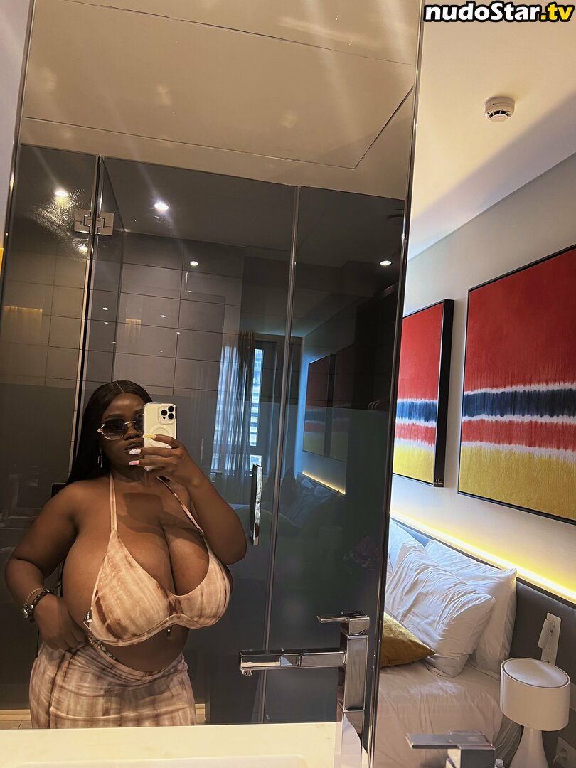 Chanel La Croix / big__ch1 / onlybig__ch1 Nude OnlyFans Leaked Photo #10