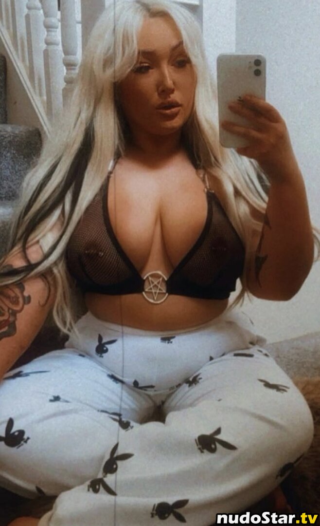 cherryb0mbxo / grung3_baby Nude OnlyFans Leaked Photo #12