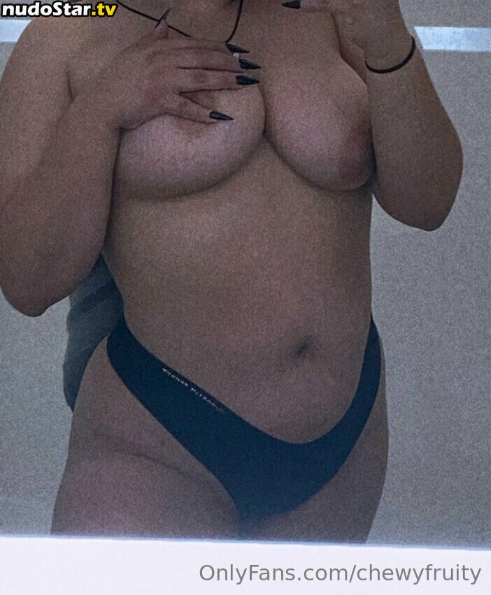 chewyfruity / chewyisfruity / fruityy_chewy Nude OnlyFans Leaked Photo #37