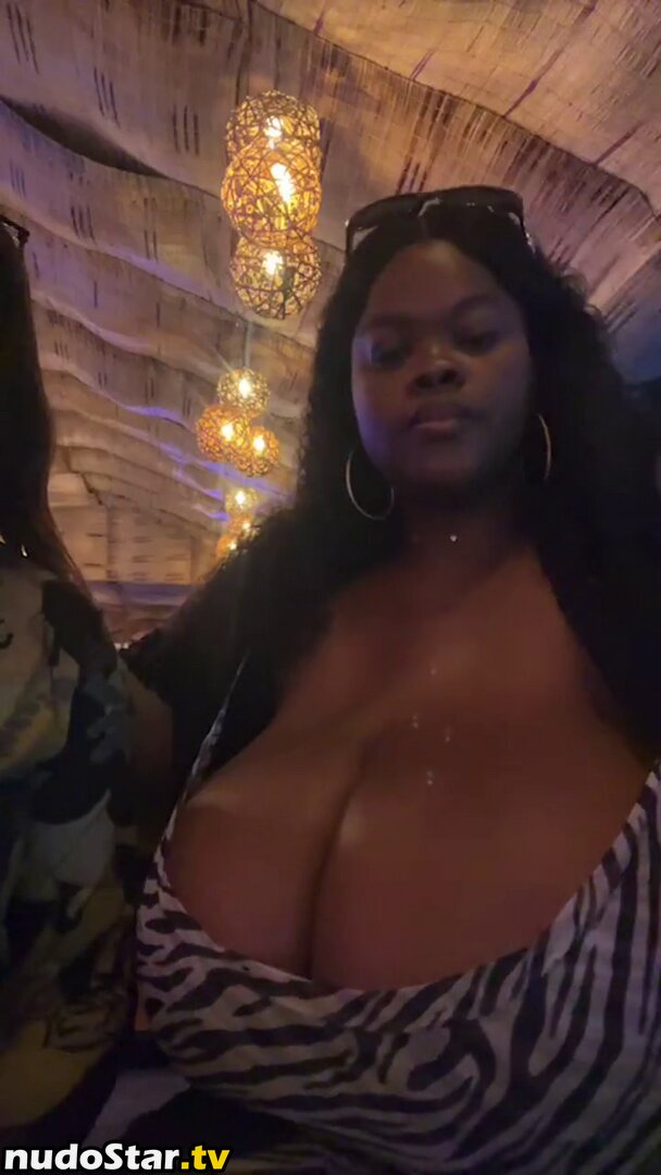Chioma Lovv / chiomalovv Nude OnlyFans Leaked Photo #8