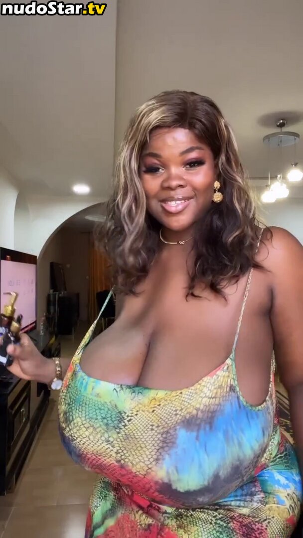 Chioma Lovv / chiomalovv Nude OnlyFans Leaked Photo #27
