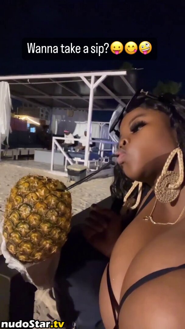 Chioma Lovv / chiomalovv Nude OnlyFans Leaked Photo #84
