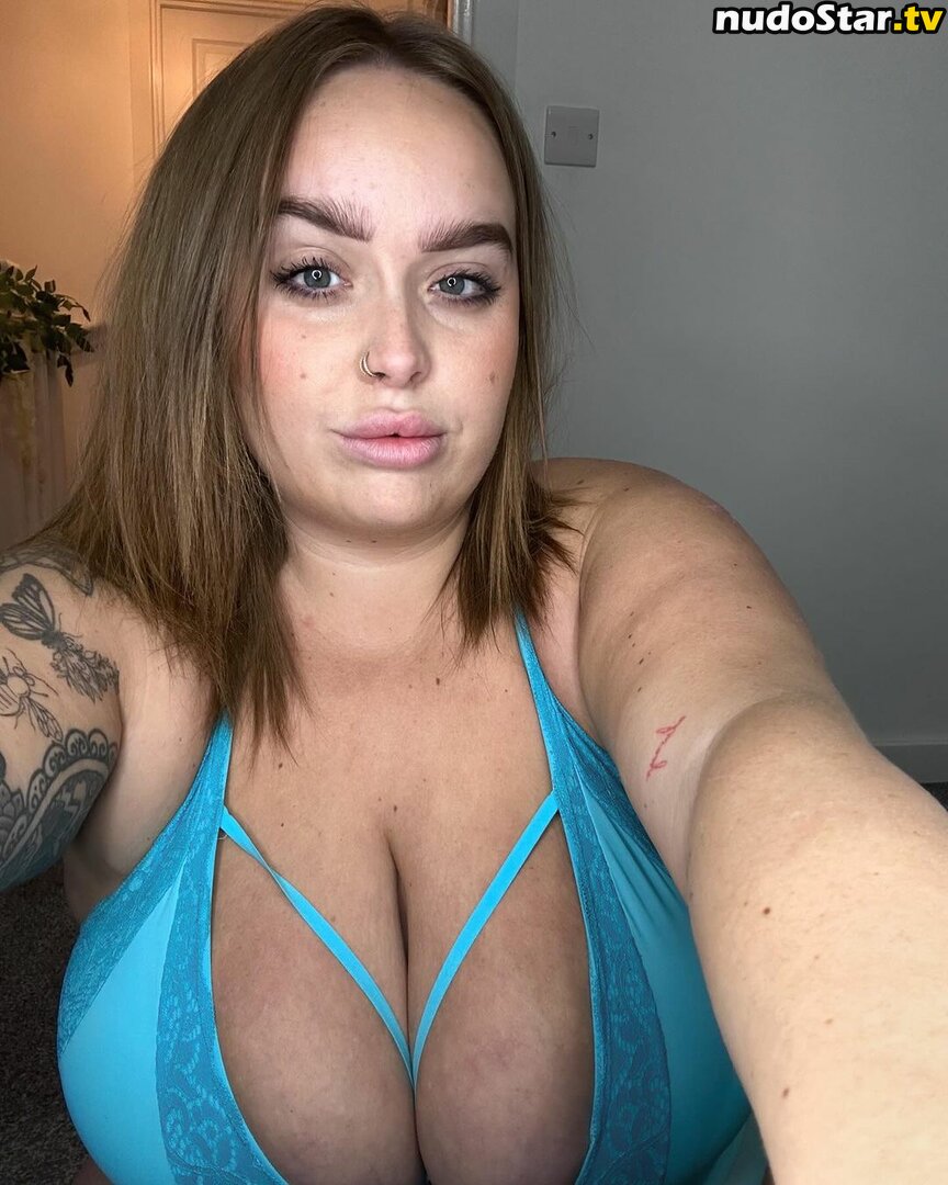 Chloe Hatton / Chloelouisehattonox / https: Nude OnlyFans Leaked Photo #37