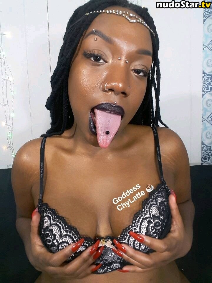 chylattexfree / iamtoccara_t Nude OnlyFans Leaked Photo #18