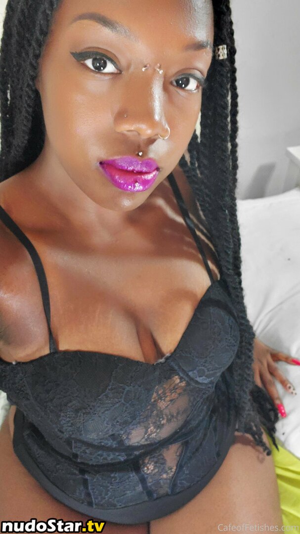 chylattexfree / iamtoccara_t Nude OnlyFans Leaked Photo #35