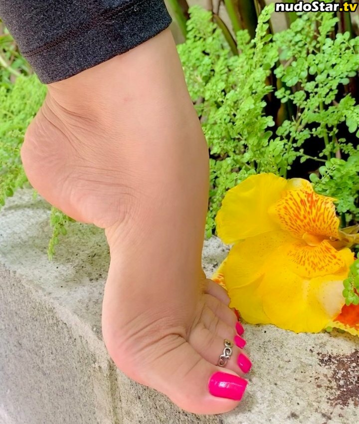 Cinnamonfeet / cinnamonfeet.2 / cinnamonfeet_2 / queen_cinnamon_feet Nude OnlyFans Leaked Photo #2