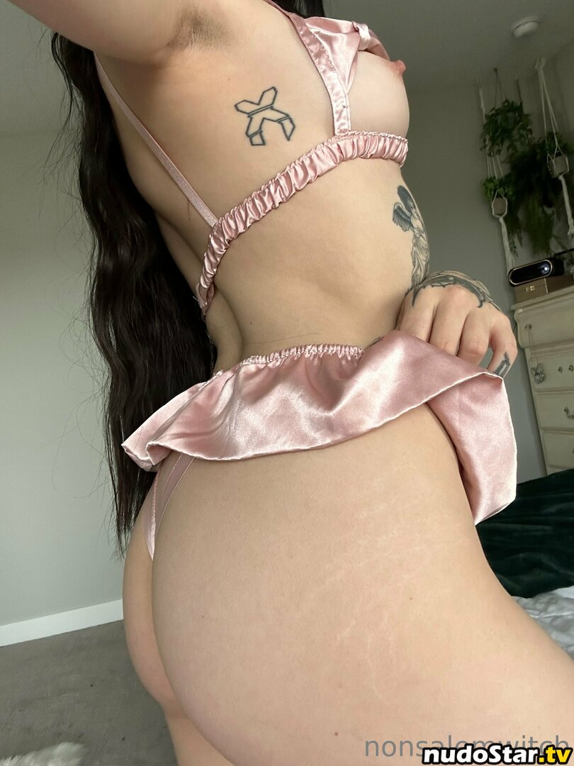 Claire Estabrook / Plurrrkittyy / claire_estabrook_fan / lilmoonbbyy / nonsalemwitch / xocrona Nude OnlyFans Leaked Photo #43