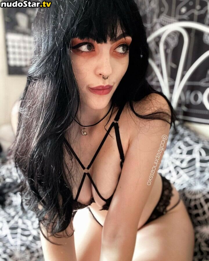 Coffeeprincessxo / spookyxkittyx Nude OnlyFans Leaked Photo #35