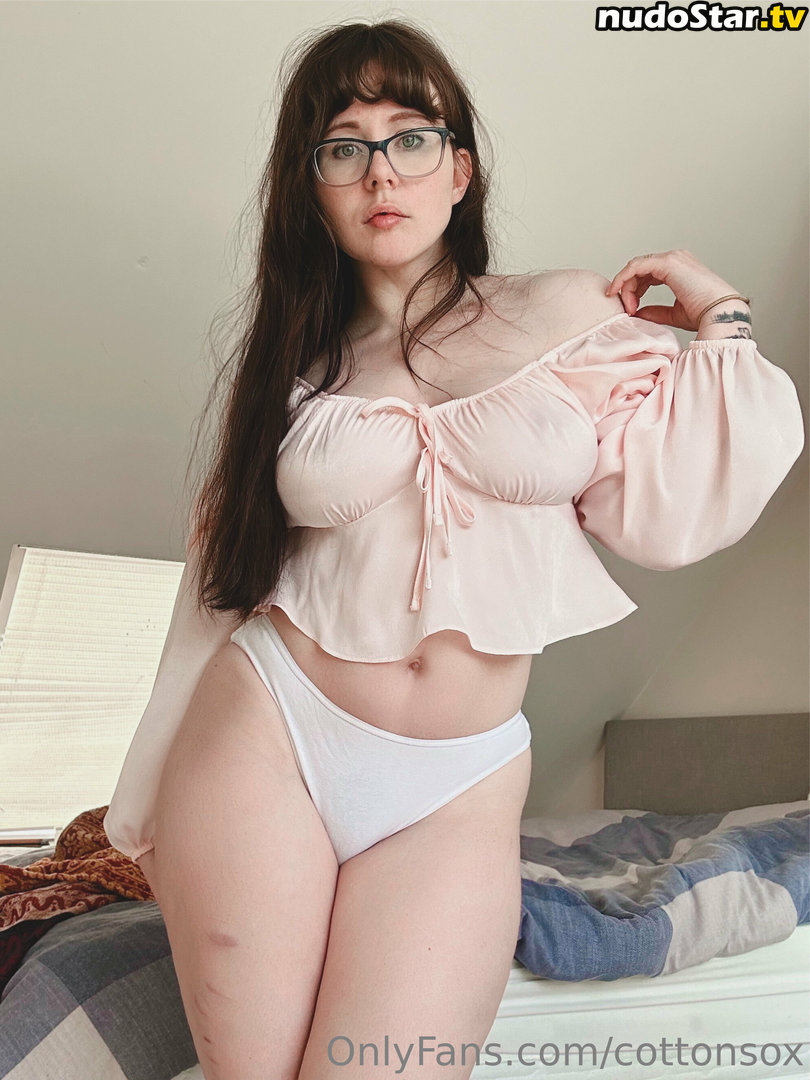 alicecottonsox / cottonsox Nude OnlyFans Leaked Photo #13