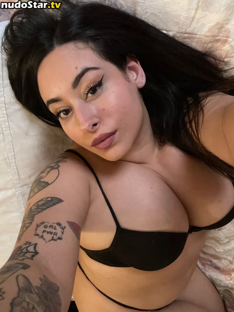 Cristhilove / cristhilovex Nude OnlyFans Leaked Photo #5