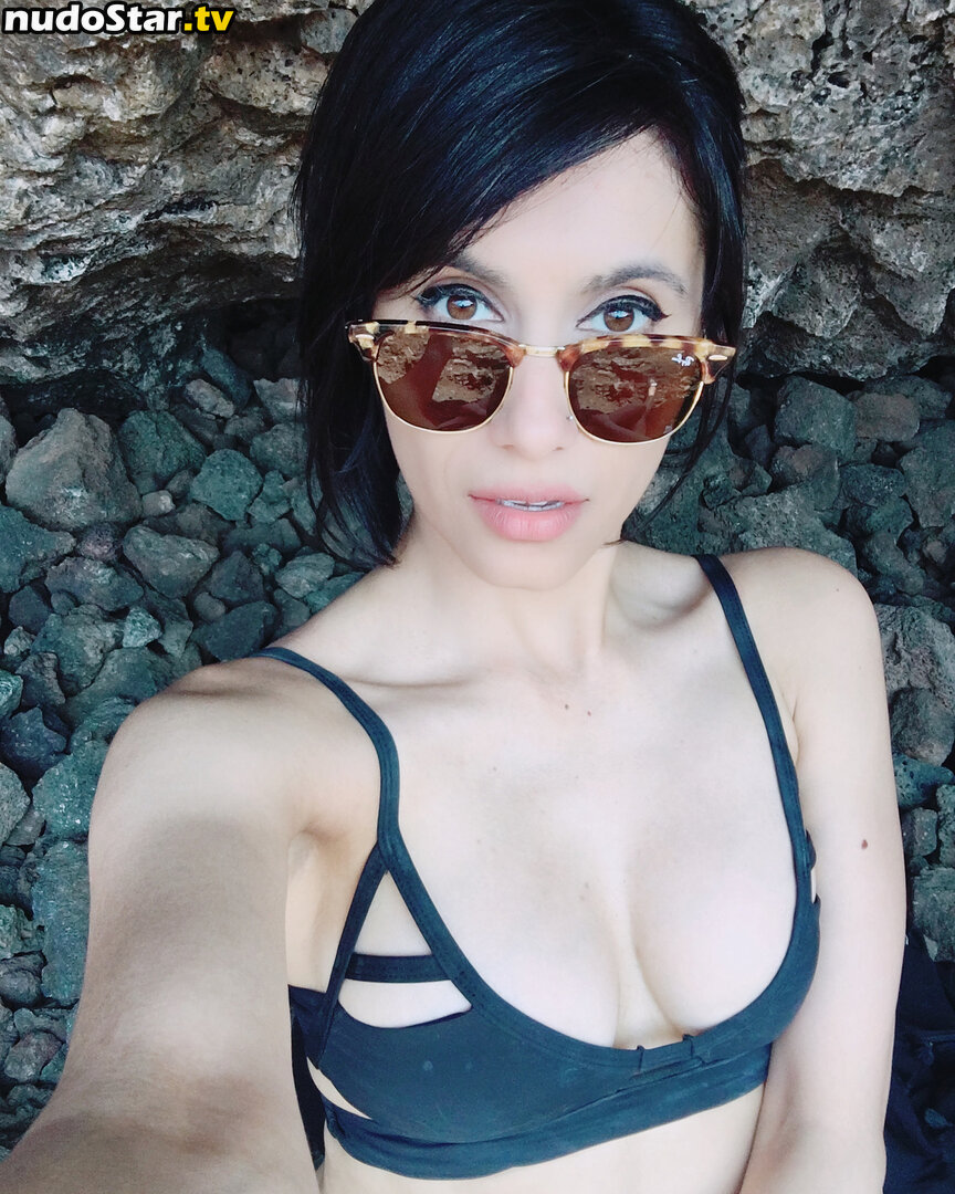 Cristina Vee Valenzuela / CristinaVee / cristinavox Nude OnlyFans Leaked Photo #31