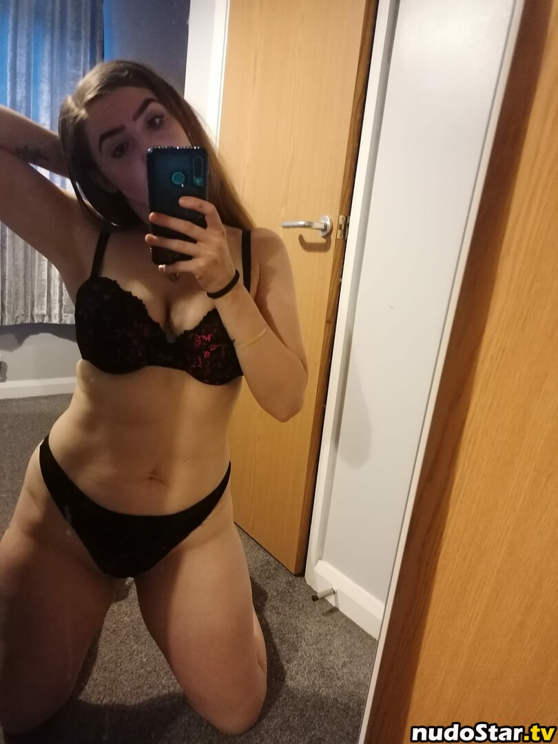 Crystal_r1992 / crystalr1992 Nude OnlyFans Leaked Photo #14