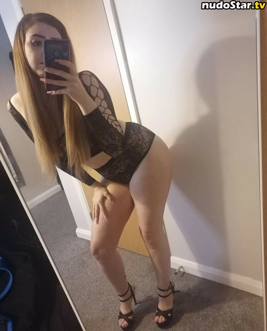 Crystal_r1992 / crystalr1992 Nude OnlyFans Leaked Photo #25