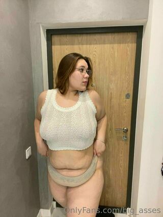 curvy_virgin