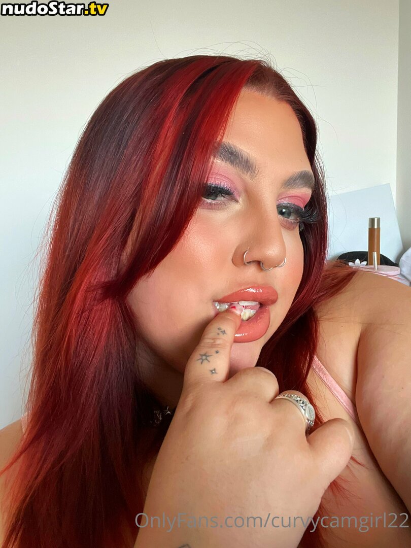carrie_t22 / curvycamgirl22 Nude OnlyFans Leaked Photo #17